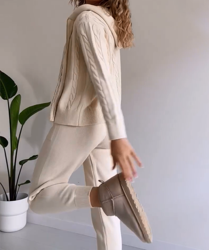 Emryn - Warm Comfy Set