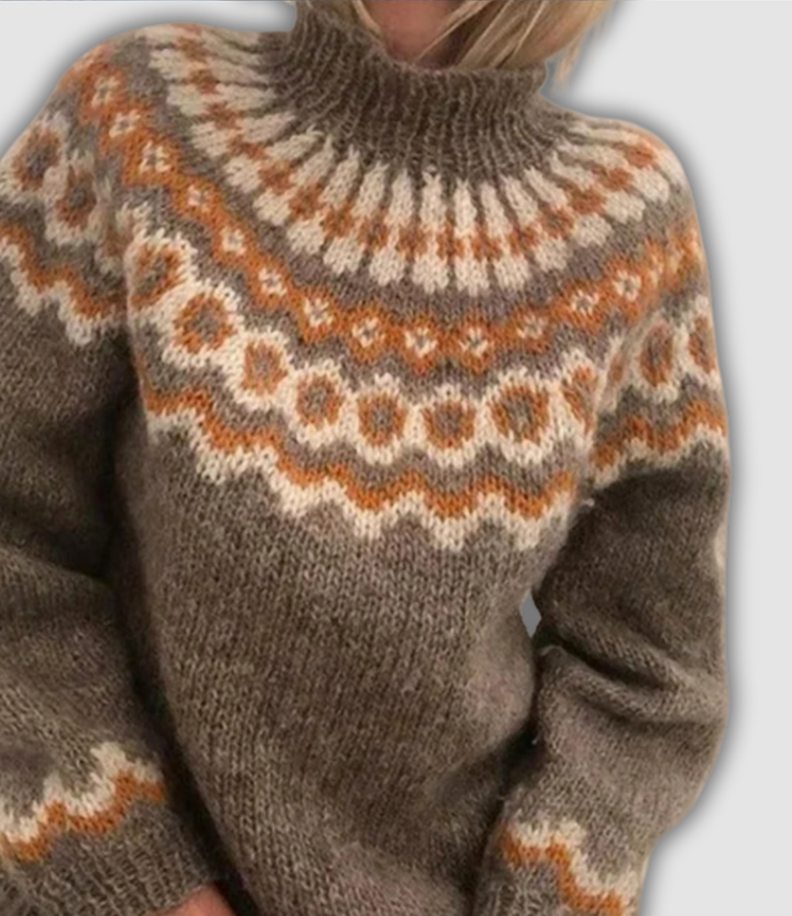 Daniella - Cozy Charm Pullover