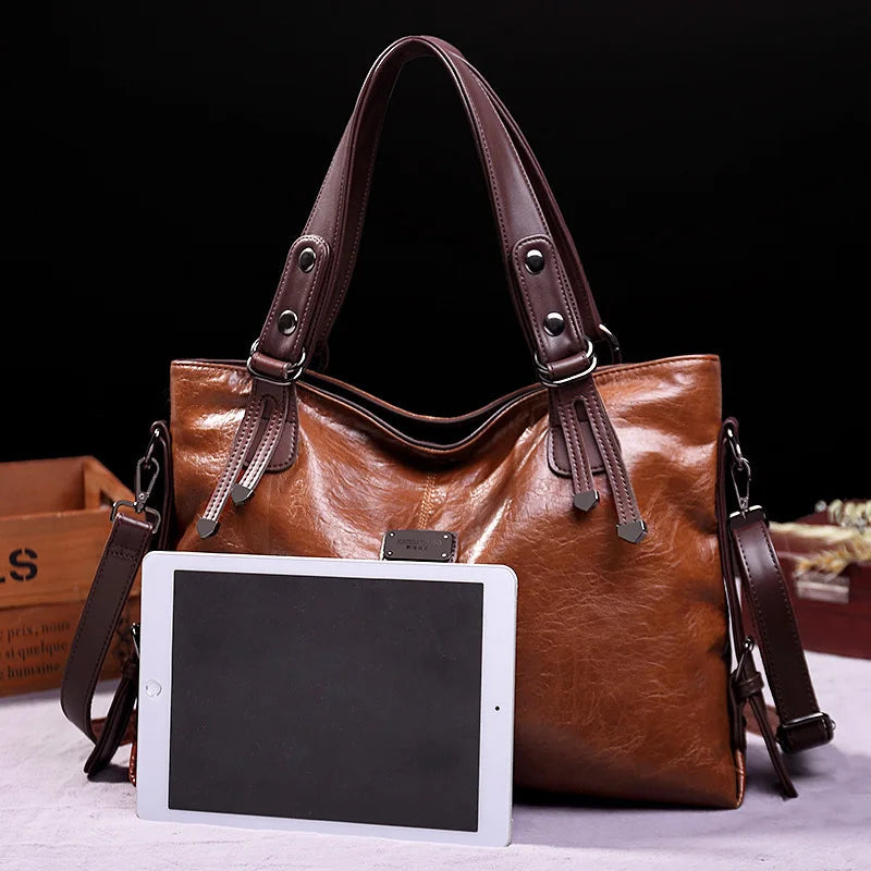 Delfine - Classic Charm Bag