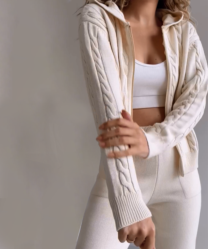 Emryn - Warm Comfy Set