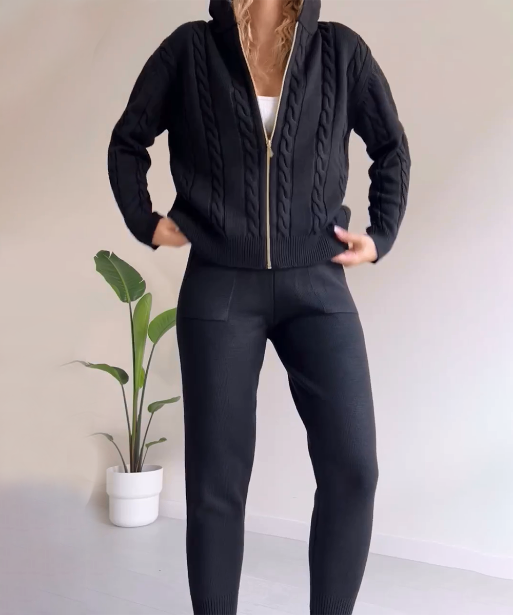 Emryn - Warm Comfy Set