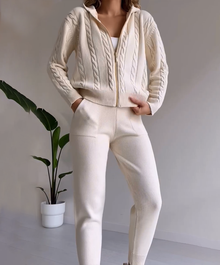 Emryn - Warm Comfy Set