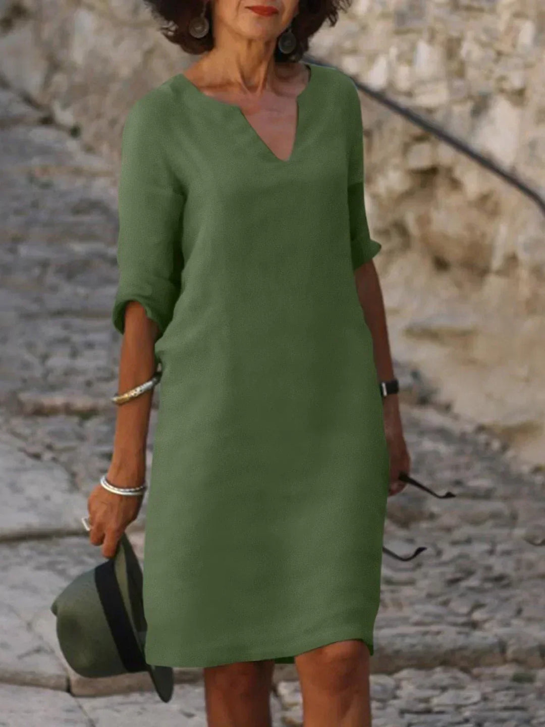 BETH - Relaxed V-Neck Dress